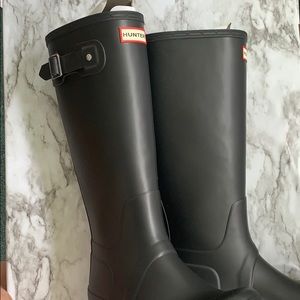 brand new hunter boots